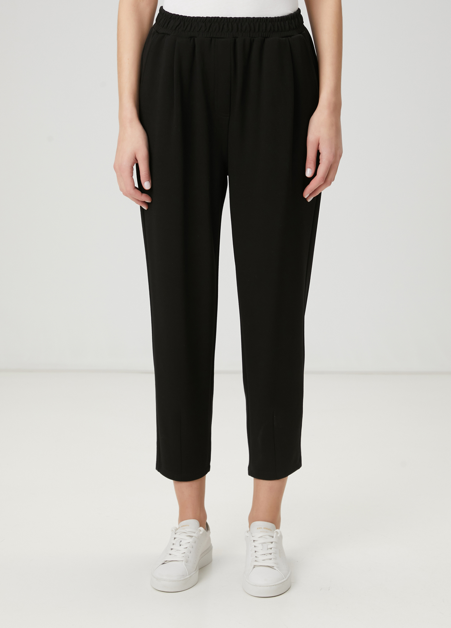 Siyah Slouchy Formlu Eşofman Altı_1